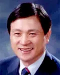 대학교수, 기업인인 제갈정웅의 대표 이미지