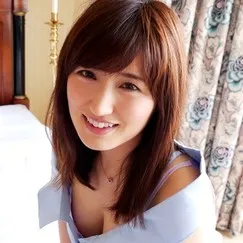 AV배우인 이시미 치하루의 대표 이미지