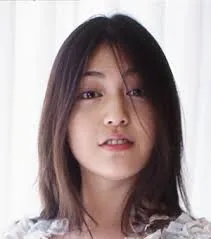 AV배우인 고토 리사의 대표 이미지