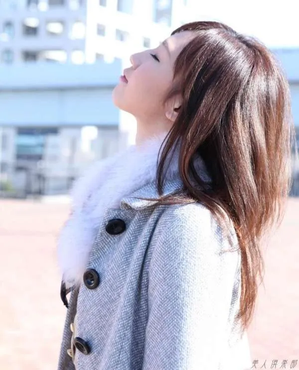 AV배우인 와카바 쿠루미의 대표 이미지