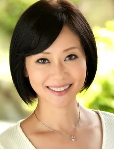 AV배우인 스즈카와 유즈키의 대표 이미지