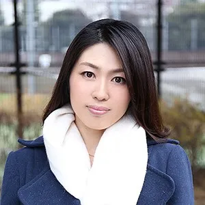 AV배우인 오자키 사토미의 대표 이미지
