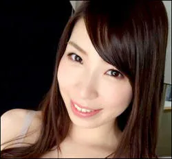 AV배우인 카야마 미오의 대표 이미지
