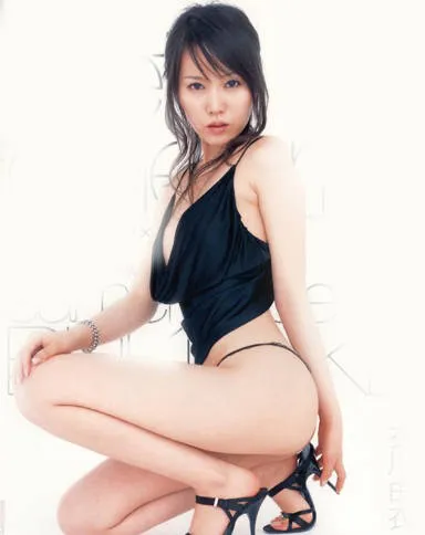 AV배우인 이카와 유이의 대표 이미지