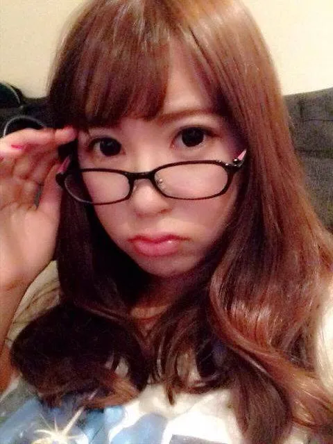 AV배우인 아이사카 하루나의 대표 이미지