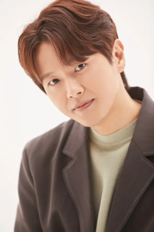 가수, 작가인 김현성의 대표 이미지