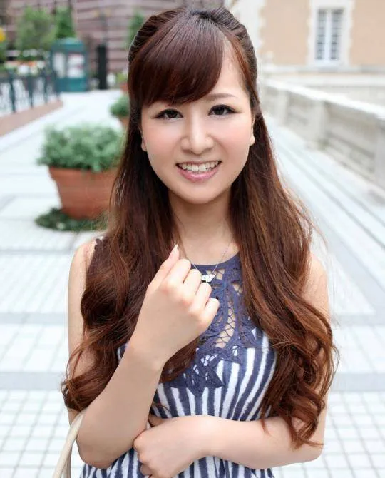 AV배우인 카와이 유키노의 대표 이미지