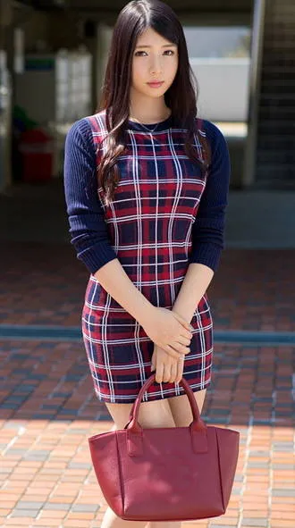AV배우인 유이나 에마의 대표 이미지
