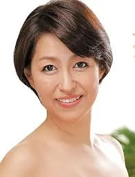 AV배우인 카타오카 나기사의 대표 이미지