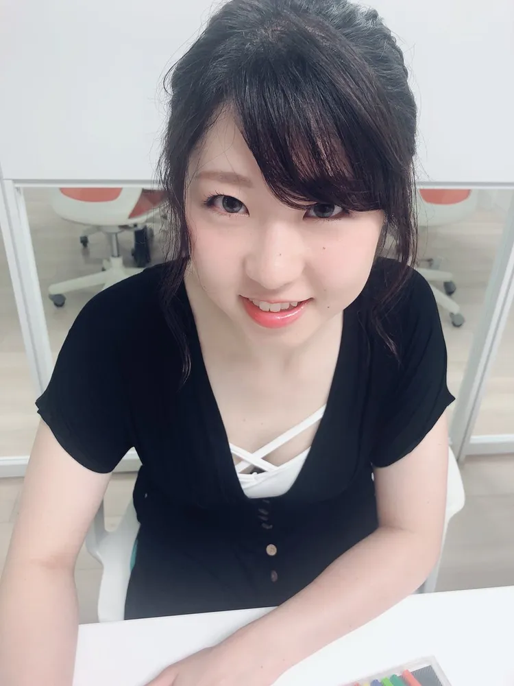 AV배우인 오키타 리오의 대표 이미지