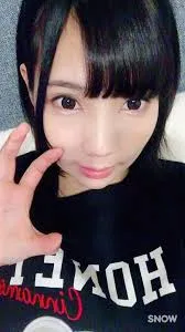 AV배우인 아케미 미우의 대표 이미지