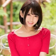 AV배우인 나나미 리나의 대표 이미지