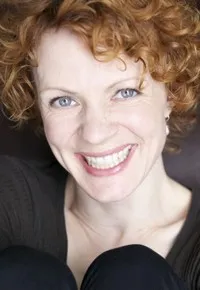 배우, 감독인 민나 하프킬라의 대표 이미지