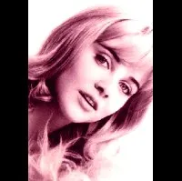 배우인 수 라이온의 대표 이미지