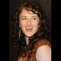 배우, 제작/기획인 엠버 실리의 대표 이미지