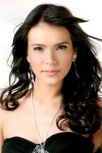 영화배우인 알레산드라 드 로시의 대표 이미지