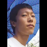 각본, 감독인 홍준원의 대표 이미지