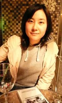 각본, 감독인 홍아름의 대표 이미지