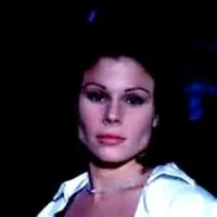 배우인 다니엘 시아디의 대표 이미지