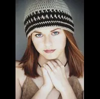 영화배우, 가수인 스카우트 테일러-콤튼의 대표 이미지