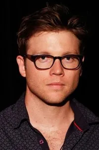 영화배우인 칸 치튼든의 대표 이미지