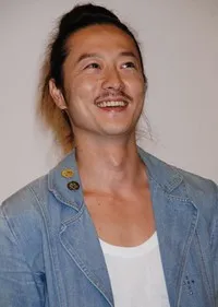 영화배우인 혼다 쇼이치의 대표 이미지