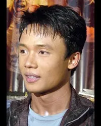 배우인 댄 추퐁의 대표 이미지