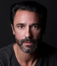 배우인 에릭 다 실바의 대표 이미지