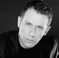 배우인 후안 마누엘 베르날의 대표 이미지