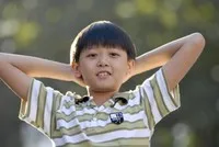 배우인 동 보원의 대표 이미지