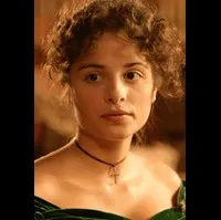 영화배우인 스테파니 레오니다스의 대표 이미지