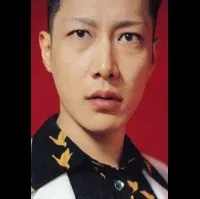 배우인 토리하다 미노루의 대표 이미지