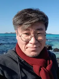 영화감독인 정인봉의 대표 이미지