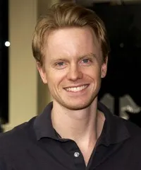 영화배우인 데이빗 혼스비의 대표 이미지