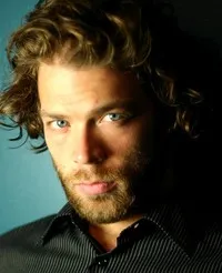 영화배우인 주안 리딩거의 대표 이미지