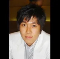 배우인 황건의 대표 이미지