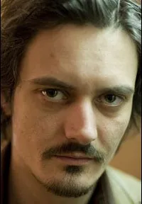 배우, 음악인 타마스 케레스테시의 대표 이미지