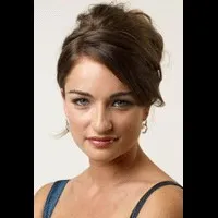 배우인 아냐 부크스타인의 대표 이미지