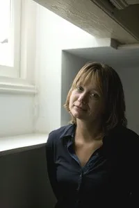 감독인 쉬잔느 라에스의 대표 이미지