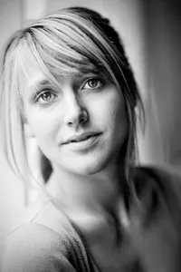 영화배우인 샤를로트 반더미르히의 대표 이미지