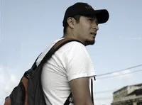 영화감독인 찰리 누옌의 대표 이미지