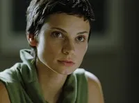 배우인 베스나 스타노예프스카의 대표 이미지