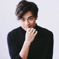 배우인 황일호의 대표 이미지