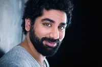 영화배우인 모우사 크라이쉬의 대표 이미지