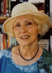 배우인 안나 폴로니의 대표 이미지