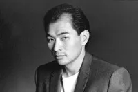 배우인 로 밍의 대표 이미지