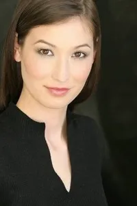 배우인 제니퍼 스펜스의 대표 이미지