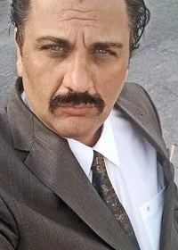 영화배우, 영화감독인 멤 퍼다의 대표 이미지
