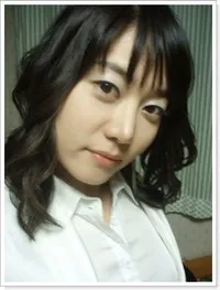각본, 감독, 편집인 윤미중의 대표 이미지