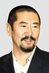 영화배우인 센바의 대표 이미지